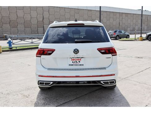 Used 2022 Volkswagen Tiguan SEL R-Line image 6