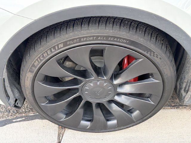 Used 2022 Tesla Model Y Performance AWD/4WD image 4