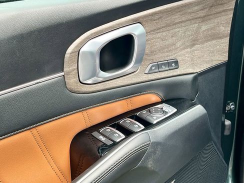 Used 2022 Kia Sorento SX Prestige w/ Rust Color Package image 18