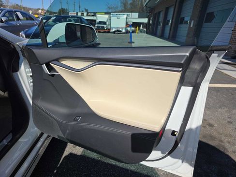 Used 2019 Tesla Model S Performance image 23