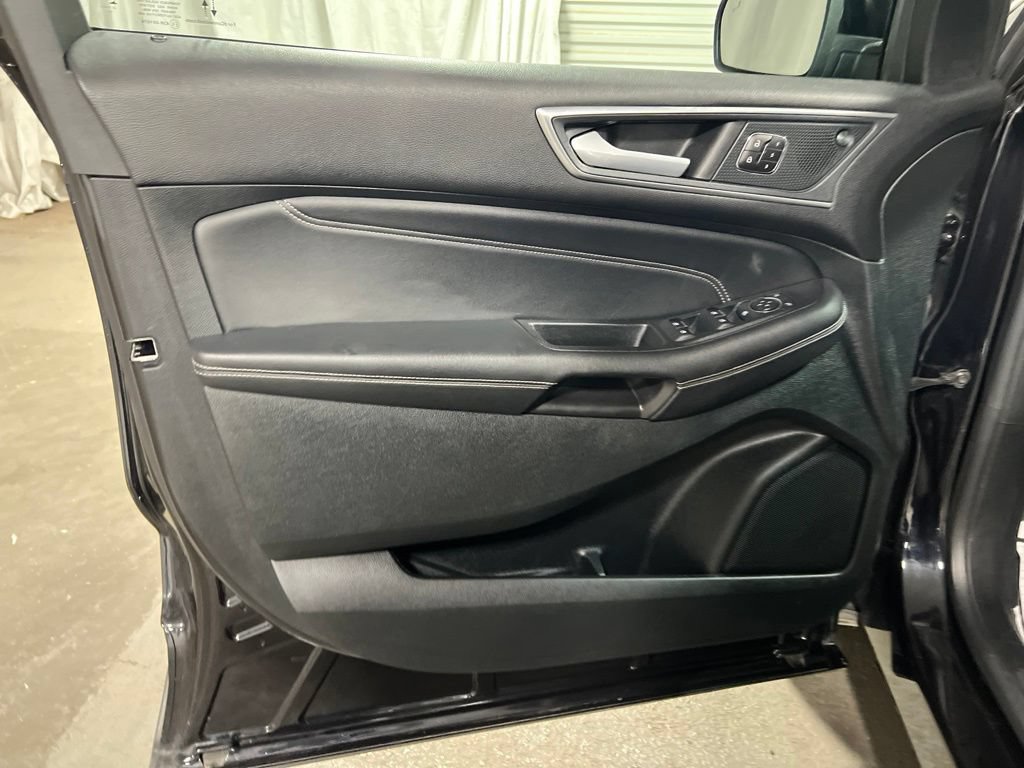 Used 2024 Ford Edge Titanium AWD/4WD image 21