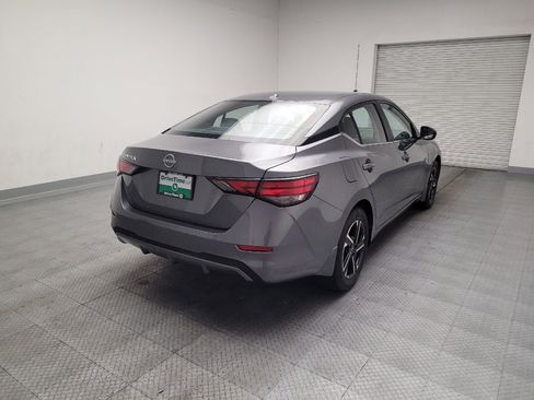 Used 2025 Nissan Sentra SV FWD image 9