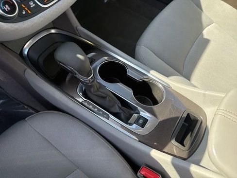 Used 2024 Chevrolet Malibu LT image 27