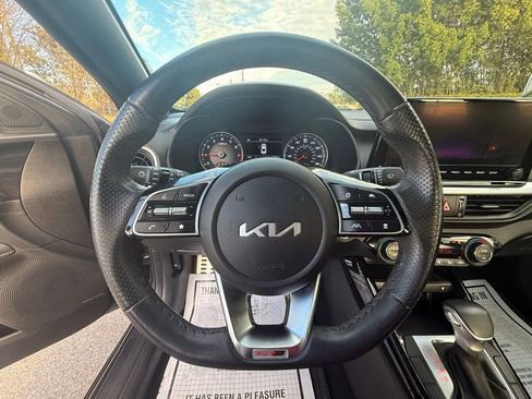 Used 2023 Kia Forte GT-Line w/ GT-Line Premium Package image 21