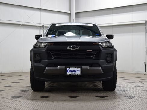 Used 2024 Chevrolet Colorado Trail Boss w/ Technology Package AWD/4WD image 2