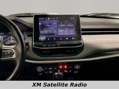 Used 2022 Jeep Compass Latitude w/ Convenience Group FWD image 9