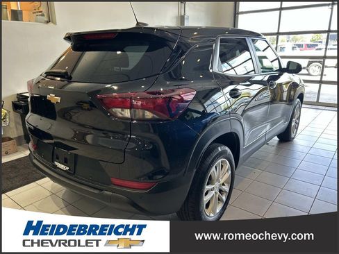 Used 2024 Chevrolet TrailBlazer LS w/ LS Convenience Package AWD/4WD image 4