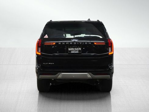 Used 2025 Ford Expedition Platinum AWD/4WD image 4