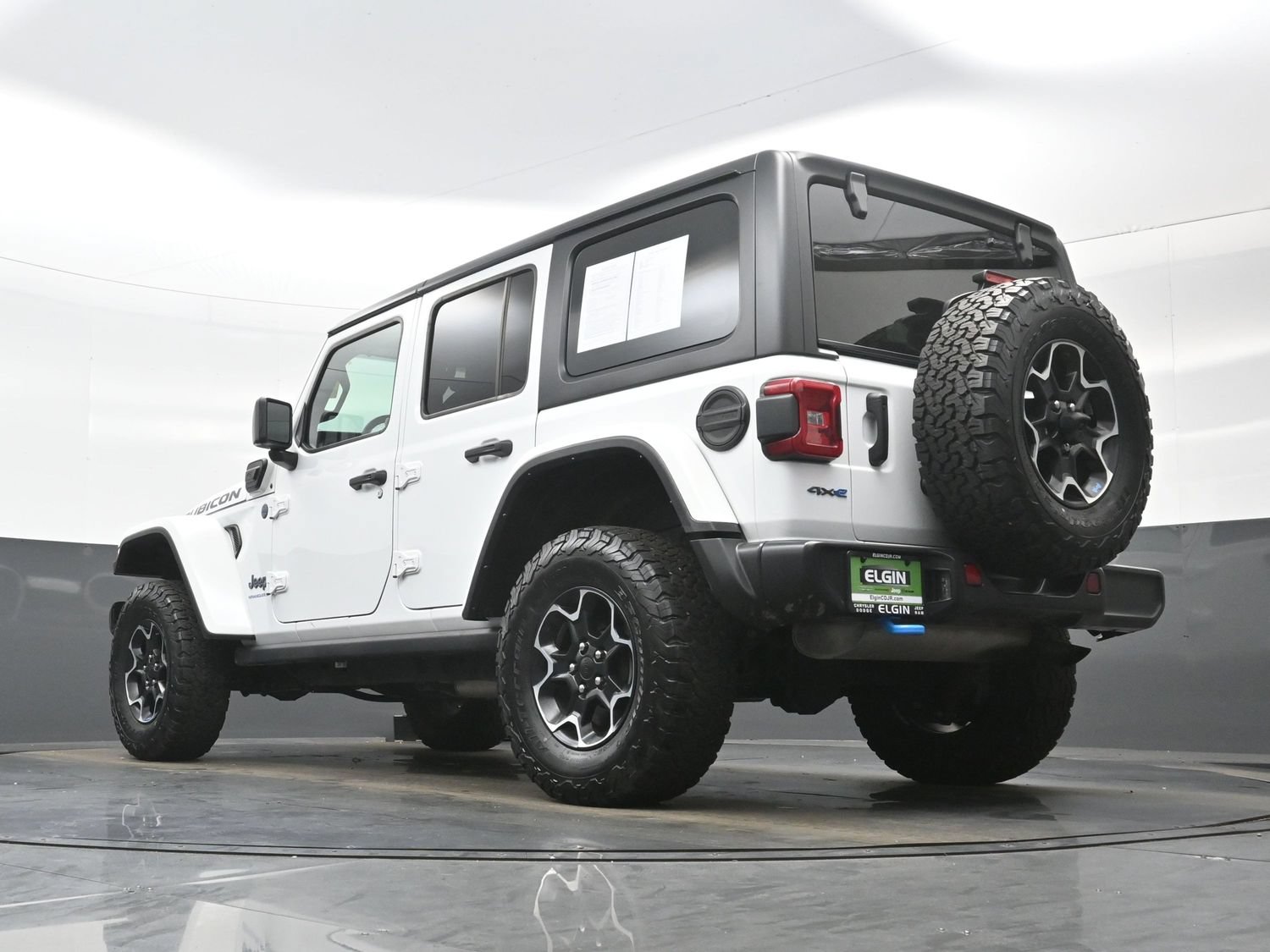 Used 2023 Jeep Wrangler Unlimited Rubicon 4xe AWD/4WD image 29