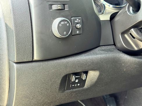 Used 2014 Chevrolet Silverado 2500 LT w/ Z71 Appearance Package AWD/4WD image 14