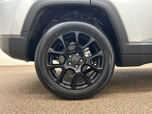 New 2026 Jeep Compass Latitude w/ Quick Order Package 29K AWD/4WD image 29