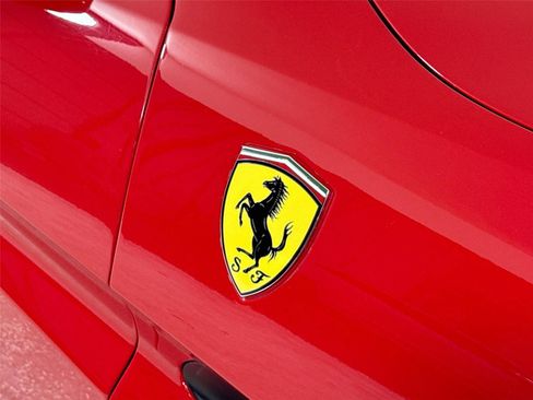 Used 2020 Ferrari Portofino image 35