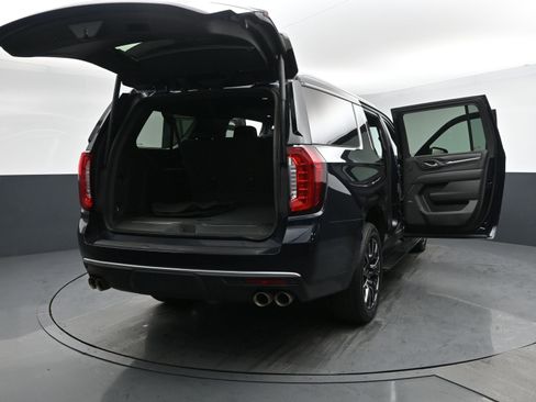 Used 2023 GMC Yukon XL Denali w/ Denali Reserve Package image 31