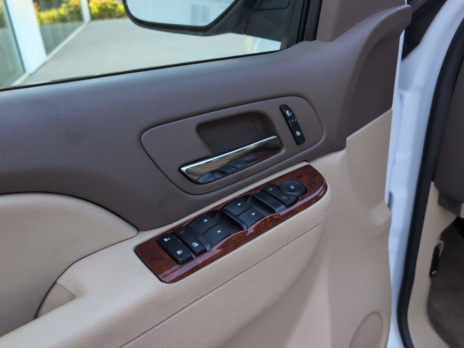 Used 2013 GMC Yukon XL SLT AWD/4WD image 19