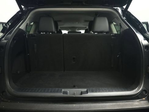 Used 2021 Toyota Highlander XLE AWD/4WD image 60