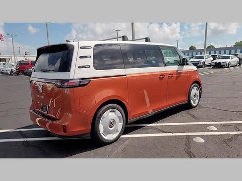 New 2025 Volkswagen ID. Buzz 1st Edition image 23