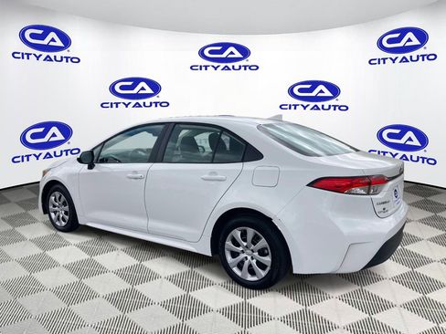 Used 2024 Toyota Corolla LE image 5