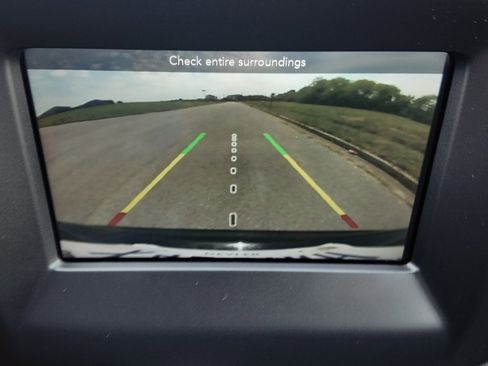 Used 2019 Jeep Compass Latitude w/ Cold Weather Group image 21