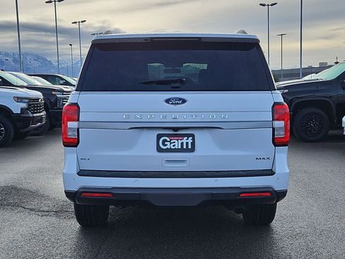 Used 2024 Ford Expedition Max XLT image 4