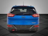 Used 2018 Jeep Cherokee Trailhawk image 5
