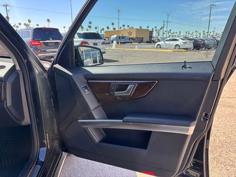 Used 2015 Mercedes-Benz GLK 350 2WD image 21