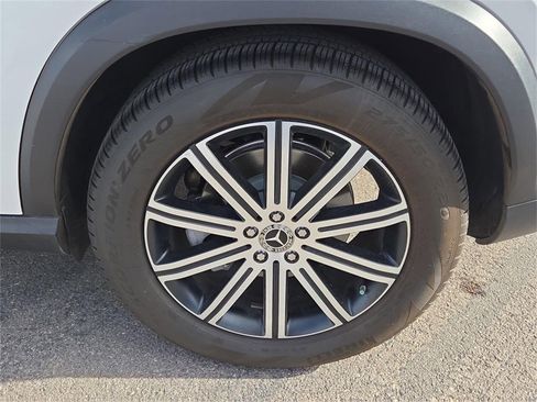 Used 2024 Mercedes-Benz GLE 450 4MATIC image 11