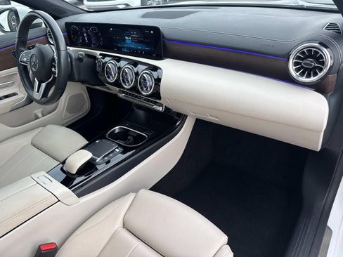 Used 2023 Mercedes-Benz CLA 250 w/ Premium Package image 12