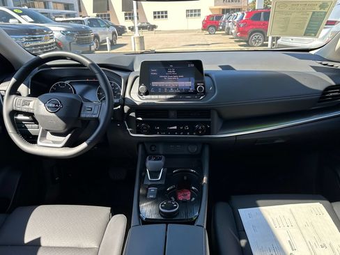 Used 2026 Nissan Rogue Dark Armor AWD/4WD image 19