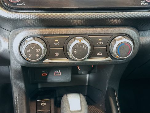 Used 2024 Nissan Kicks SV image 23