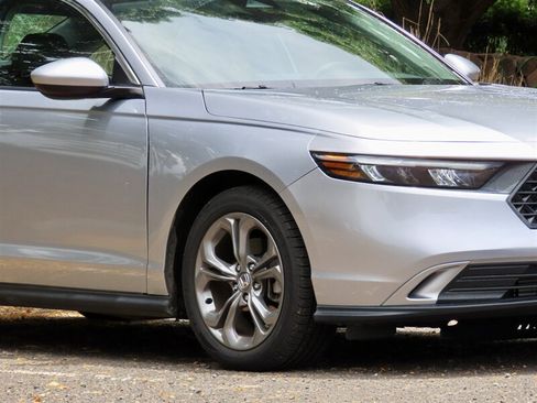 Used 2024 Honda Accord EX image 4