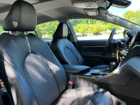 Used 2022 Toyota Camry SE FWD image 24