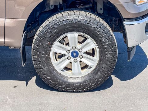 Used 2017 Ford F150 XLT image 9