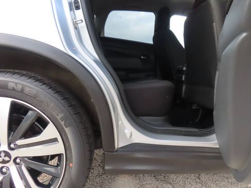 Used 2025 Mitsubishi Outlander Sport AWD image 16