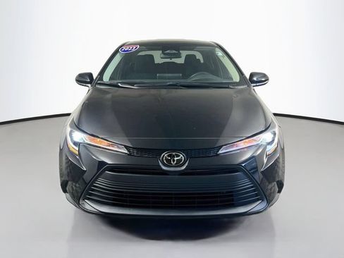 Used 2023 Toyota Corolla LE FWD image 3