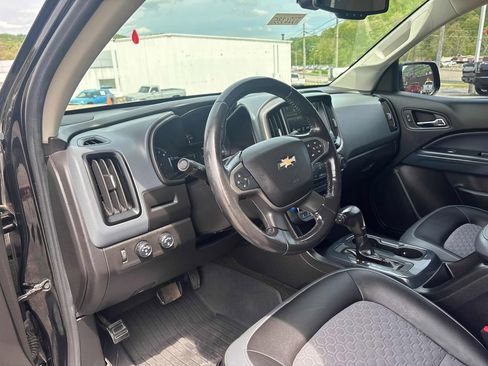 Used 2017 Chevrolet Colorado Z71 w/ Z71 Midnight Edition AWD/4WD image 13