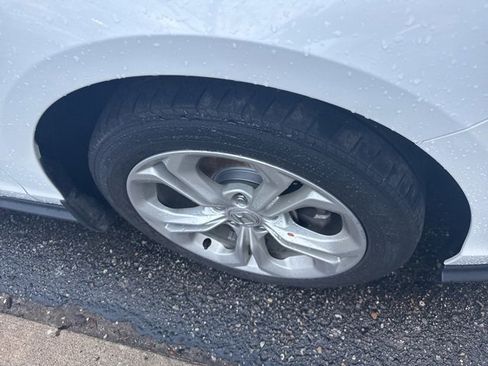 Certified 2023 Honda Accord LX image 4