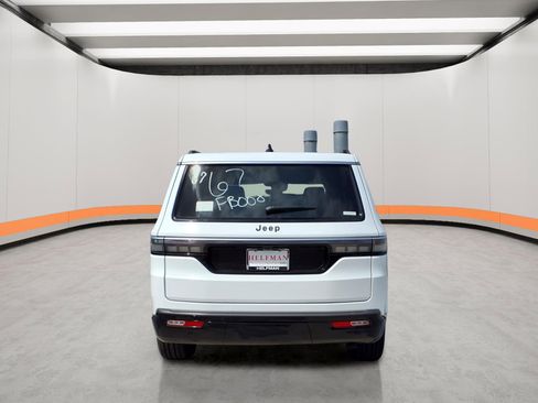 New 2026 Jeep Grand Wagoneer 2WD image 5