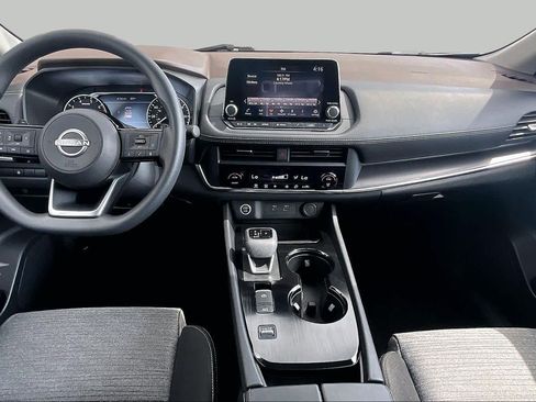 Certified 2023 Nissan Rogue SV FWD image 15
