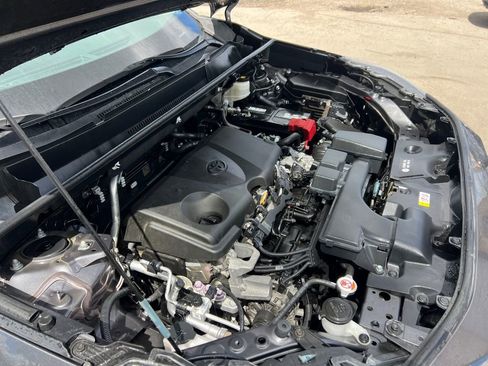 Used 2022 Toyota RAV4 LE AWD/4WD image 31
