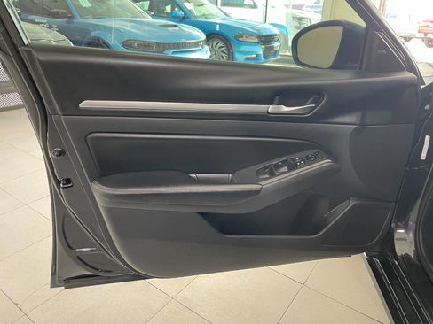 Used 2022 Nissan Altima 2.5 SV image 13