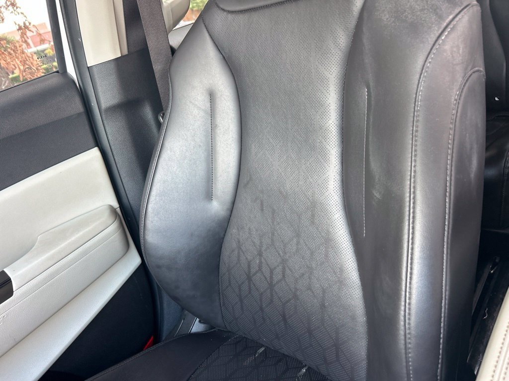 Used 2024 Kia Carnival LX FWD image 18