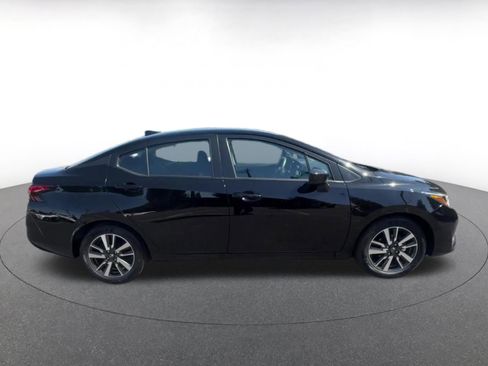 Used 2025 Nissan Versa SV FWD image 16
