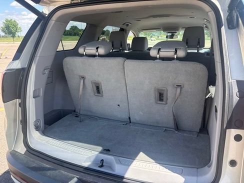 Used 2017 GMC Acadia SLE AWD/4WD image 31