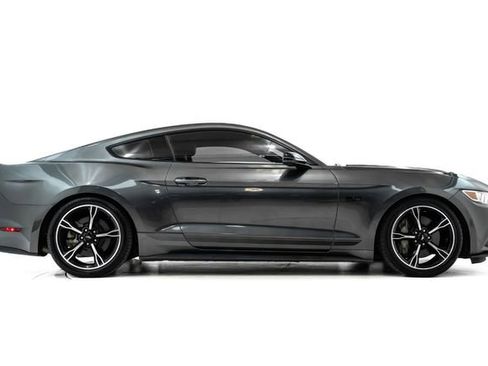 Used 2016 Ford Mustang GT Premium RWD image 5