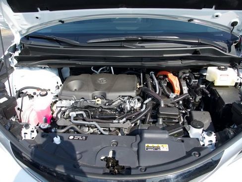 Used 2026 Toyota Sienna Limited AWD/4WD image 15
