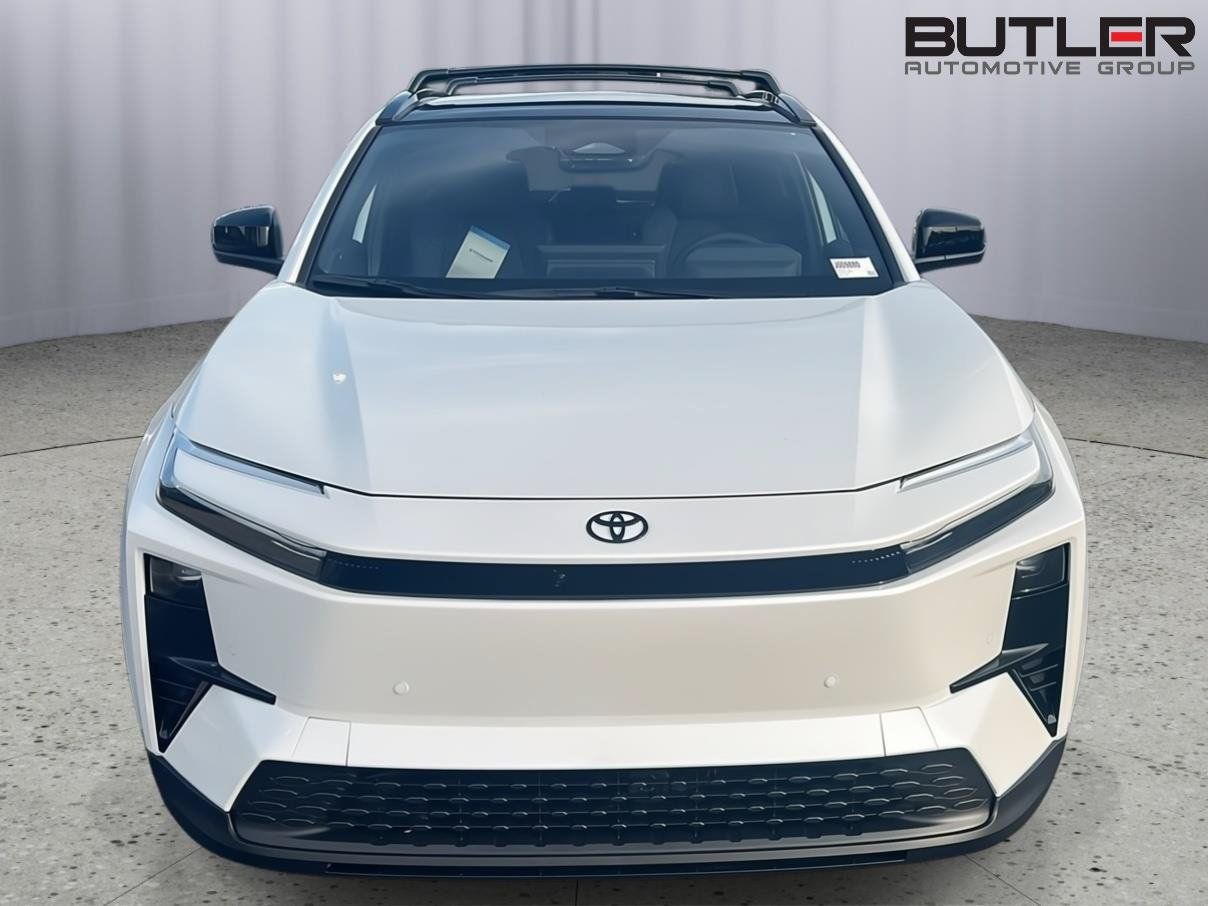 New 2026 Toyota C-HR AWD/4WD image 9