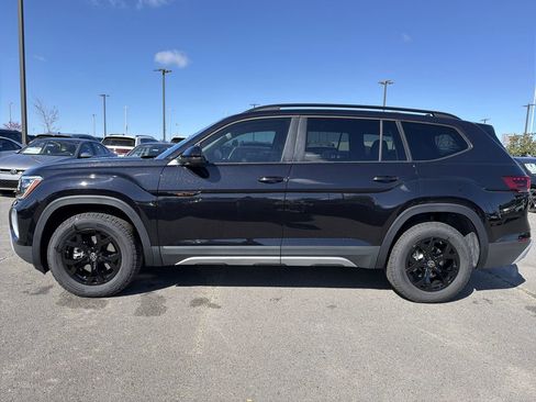 New 2026 Volkswagen Atlas Peak Edition AWD/4WD image 2