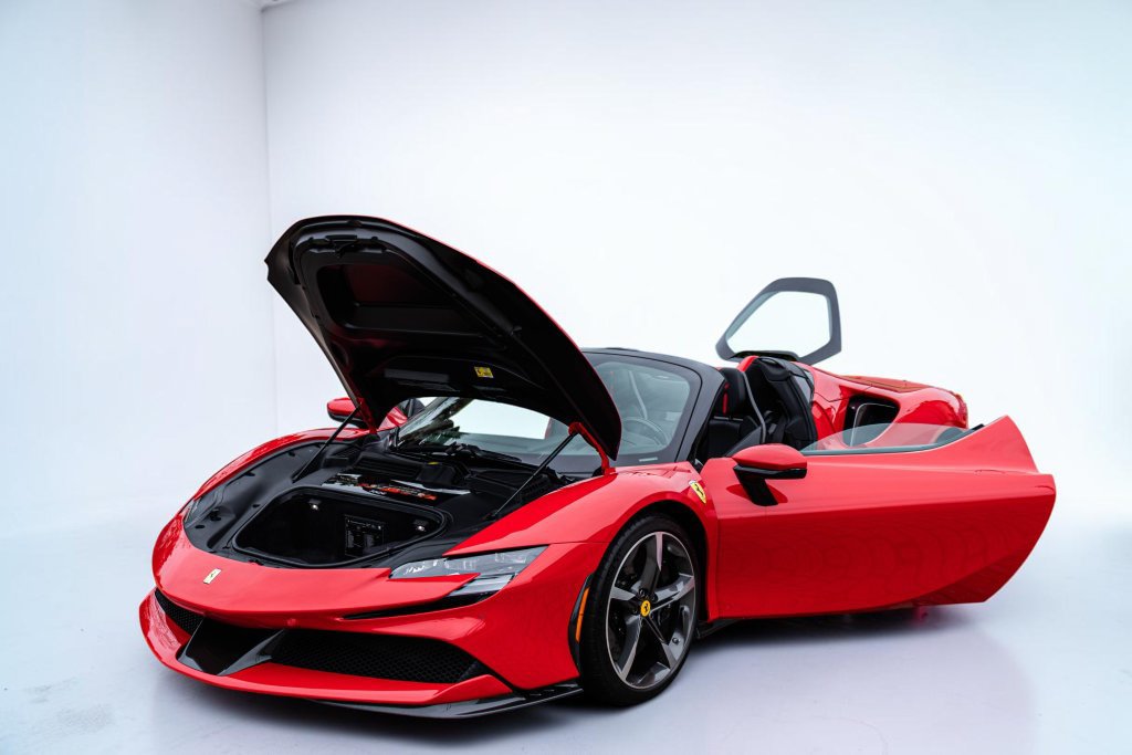 Certified 2022 Ferrari SF90 Spider AWD/4WD image 34