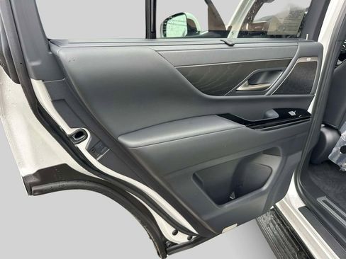 New 2026 Lexus LX 600 4WD w/ Luxury Package image 16