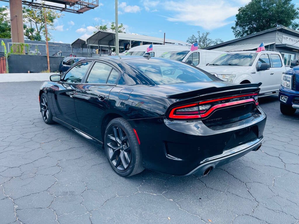 Used 2022 Dodge Charger R/T w/ Blacktop Package RWD image 9